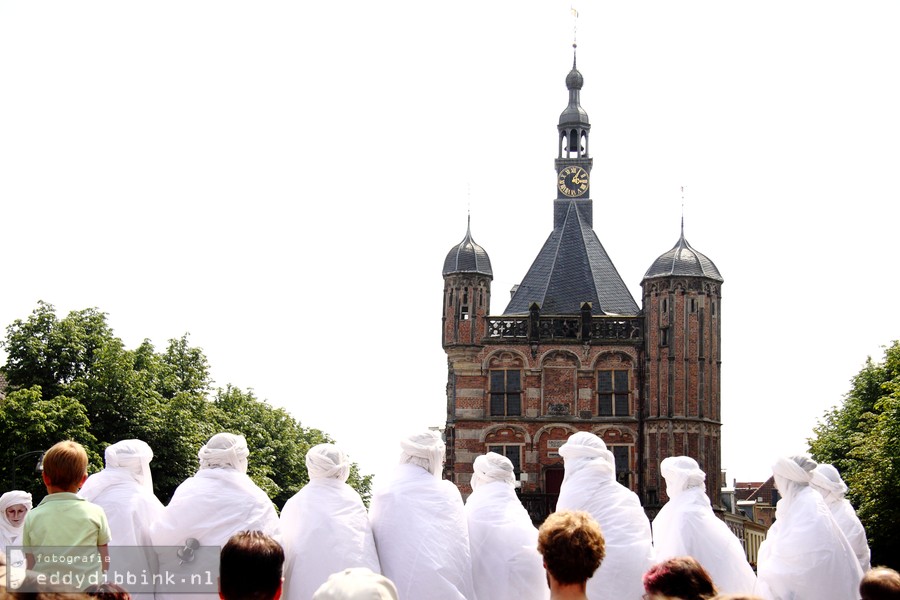 2014-07-13 Compagnie des Quidams - Reve d'Herbert (Deventer op Stelten) 013